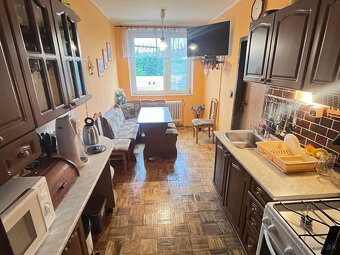 Veľkometrážny 4 izbový byt s lodžiou 99 m2 v Trenčíne - 10
