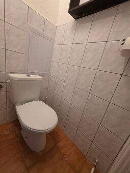 Tehlový,zariadený 4 izbový byt, 74 m2 + loggia, Košeca. - 10