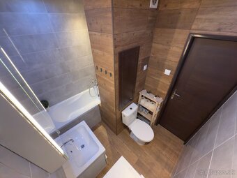 EXKLUZÍVNY PREDAJ-Kompletne prerobený 3 izb.byt s 2 balkónmi - 10