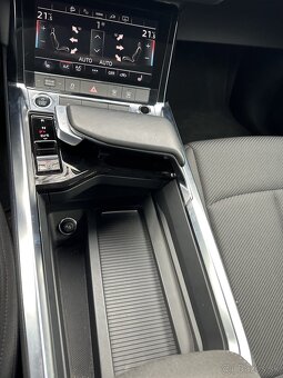2023 Audi etron 55 sportback quattro (DPH) - 10