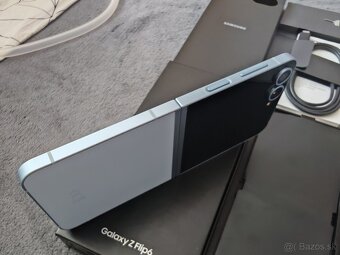 Samsung Galaxy Z flip 6 12/256 - 10