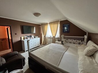 Dolný Bar- Rodinný dom 300m2 s pozemkom 1646m2 - 10