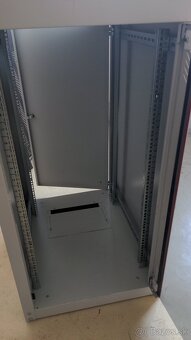 Rack skriňa 22U - 10