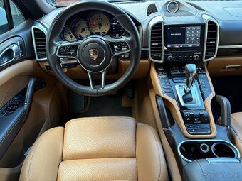 Porsche Cayenne - 10