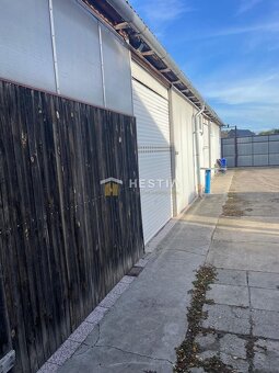 Pozemok s hospodárskymi budovami a ubytovaním - 10