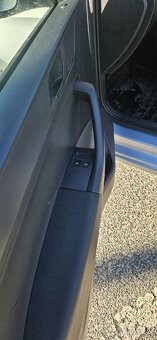 Škoda RAPID 1.4_66kW_2015 - 10