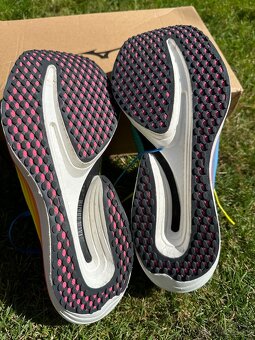 Bezecke tenisky Mizuno Wave Rebellion Pro - 10