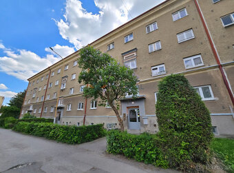 Prenájom 2-izbový byt s balkónom - Svätoplukova ul. PRIEVIDZ - 10