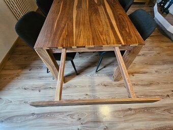 Jedalensky stol masiv +4 stolicky - 10