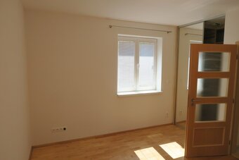 Predám rodinný dom centrum Liptovský Mikuláš - 10