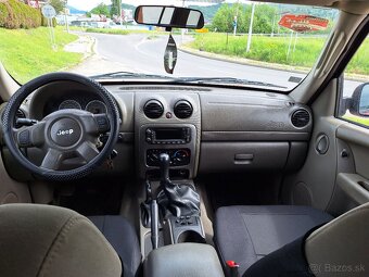 Jeep Cherokee 2.8 CRD 16V Sport - 10