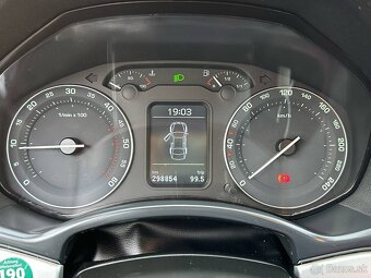 ŠKODA OCTAVIA II 1.9TDI BEZ DPF ELEGANCE - 10