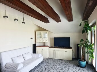Moderný 5-izbový dvojpodlažný rodinný dom v Rovinke (dvojdom - 10