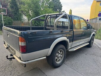 MAZDA B2500 2,5 TD 80KW 4X4 KLÍMA ŤAŽNÉ - 10