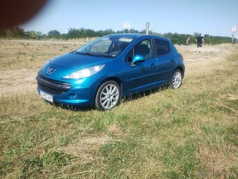 Peugeot 207 1,6hdi - 10