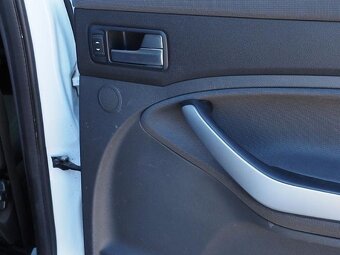 Ford Kuga - 10
