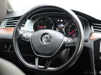 VW Passat 2.0 TDI Highline DSG,kup.v SR, uplna serv.historia - 10