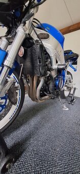 SUZUKI GSX 750 R - 10