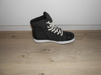 Predam nove moto topanky znacky HELD MARICK WP - 10