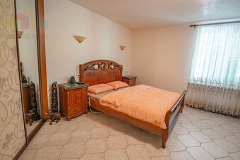 Krásny 7-izbový dom, 328 m² + 1389 m² pozemok, Trebostovo, o - 10