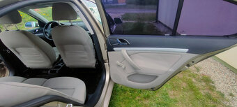 Škoda Octavia II 1.6 benzín - Ambiente - 10