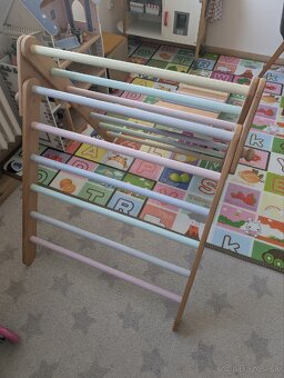 Piklerovej triangel s rebrikom/šmykľavkou - 10