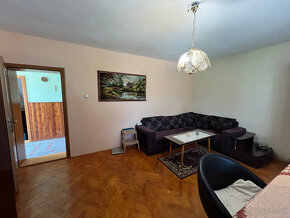 Rodinný dom na 1269 m2 pozemku - Malý Lapáš - 10