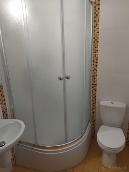 Dám do prenájmu 2,5 izbový byt s dvomi balkónmi - 10