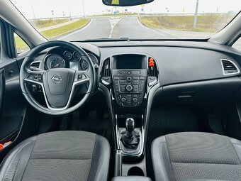 Opel Astra Sports Tourer – 1.6 diesel – výbava COSMO - 10