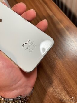 iPhone 8 64GB Silver - 10