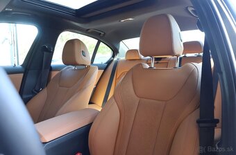 BMW 330i / M /Apple / R20 / 2411km /// - 10