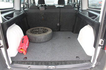 Opel Combo 1,6 CDTi 77 kW SELECTION - 10