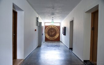NA PREDAJ 2-izbový HOLOBYT s výhľadom na krásny Spišský hrad - 10