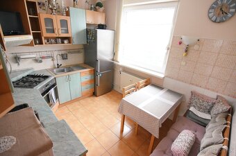 Na predaj príjemný 3 izbový byt Trenčín – Juh,výhľad balkón - 10