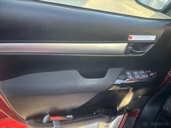 Toyota Hilux Toyota Hilux Executive + naviják, hardtop - 10
