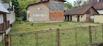 NA PREDAJ ROZOSTAVANÝ RD V OBCI PODHRADIE okres MARTIN - 10