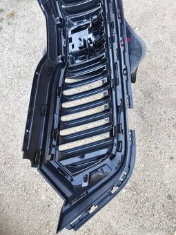 Škoda Octavia 4 RS maska chladiča čierny rám 5E4 - 10