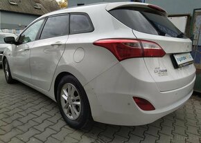 Hyundai i30 1.6.-KLIMA-TEMPOMAT-SENZORY - 10