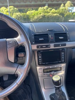 Toyota Avensis 2.2 diesel malo km - 10