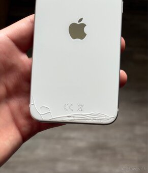 iPhone SE 2020 - 10