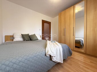 REZERVOVANÉ Na predaj slnečný 3-izbový byt s balkónom na Hli - 10