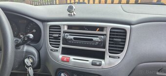 Kia Rio - 10