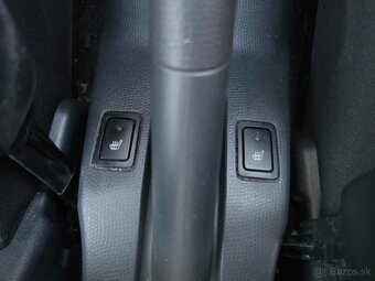 Suzuki Swift 1.3 benzín 4x4 190tisíc km Biela perleť - 10