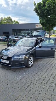 AUDI A4B9 - 10