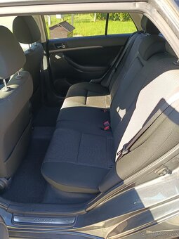 Toyota Avensis 2.2 D4D - 10