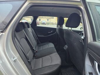 Hyundai i30 1.6 diesel - 10
