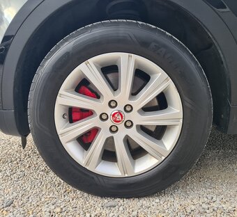 JAGUAR E-PACE 2.0 I4 S AWD A/T / MOŽNÝ ODPOČET DPH - 10
