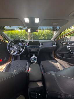 Kia Xceed 1.4 benzín 103kw automat - 10