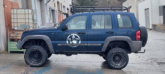 Jeep cherokee liberty kj 2.5 CRD 4x4 offroad špeciál - 10