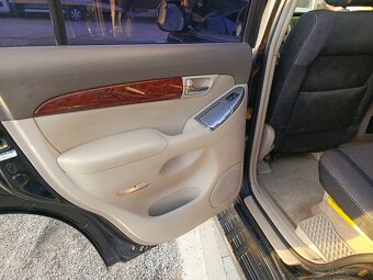 Predám auto Toyota land cruiser - 10